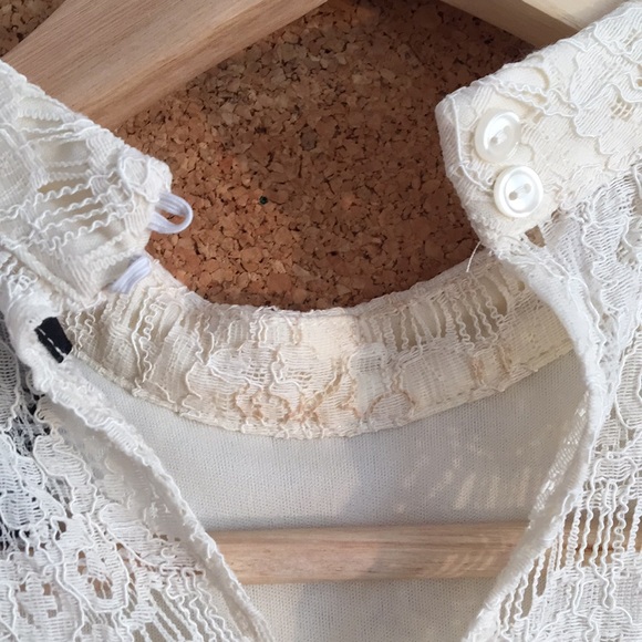 Lace Crop Top - Picture 4 of 5